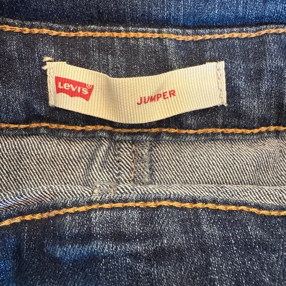 Levi's Classic Blue Denim Skirt Jumper Size Large Girls 12-13 years‎